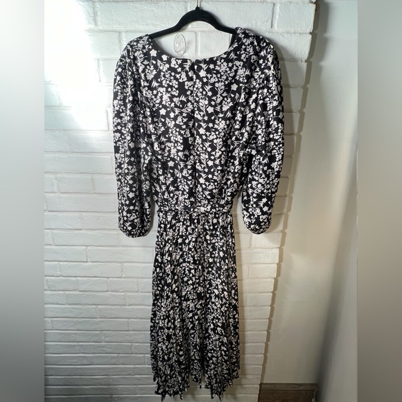 Lane Bryant Flowy Crepe Pleated Midi Puff Sleeve Dress Sz 22 Black/White #0574 - Picture 2 of 6